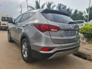 Hyundai Santa Fe SE AWD 2017 Gray