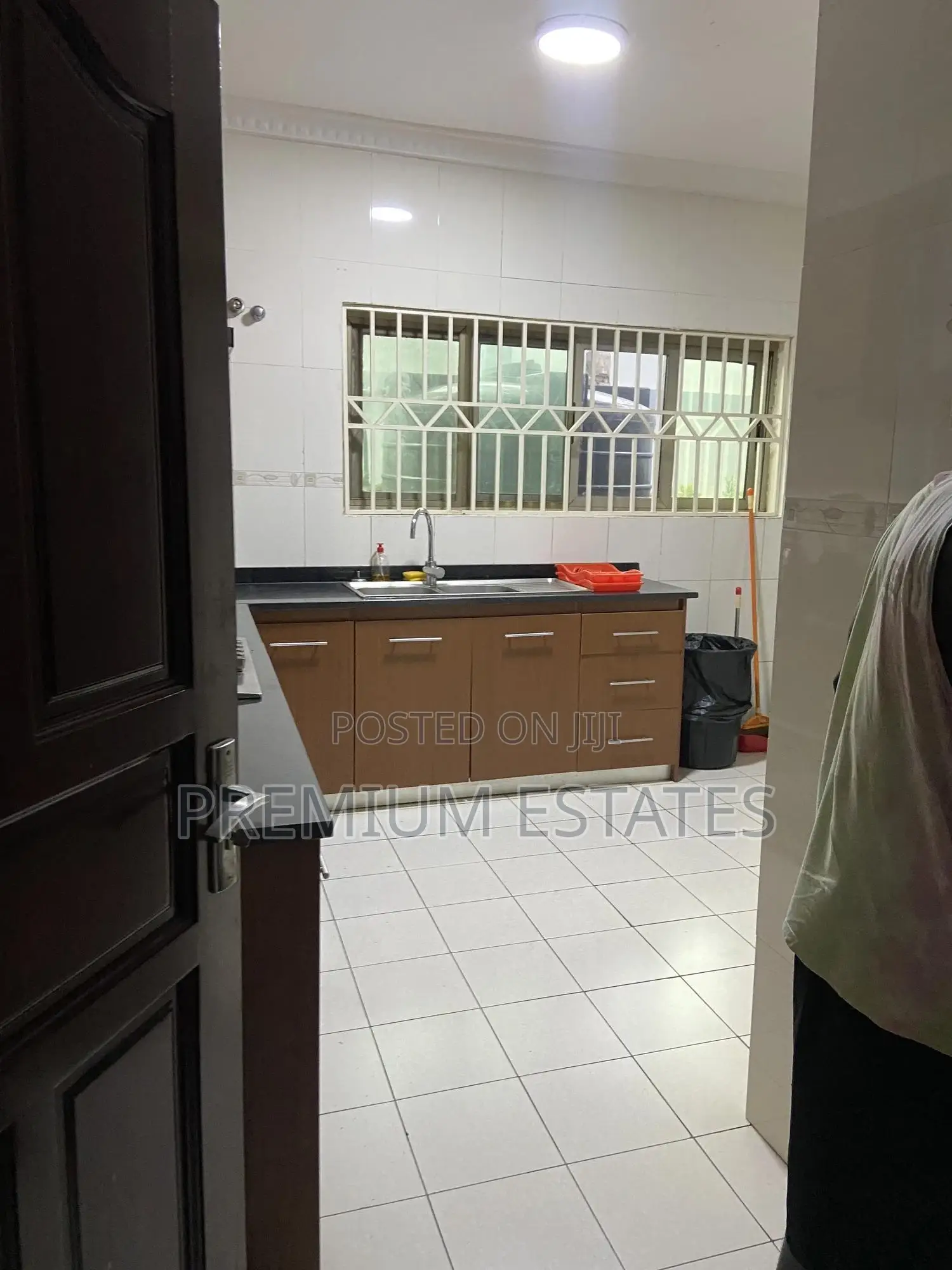 Fully Furnished 5bdrm for Rent