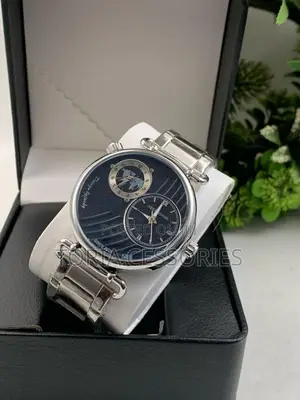 Keep Moving Chain Watch