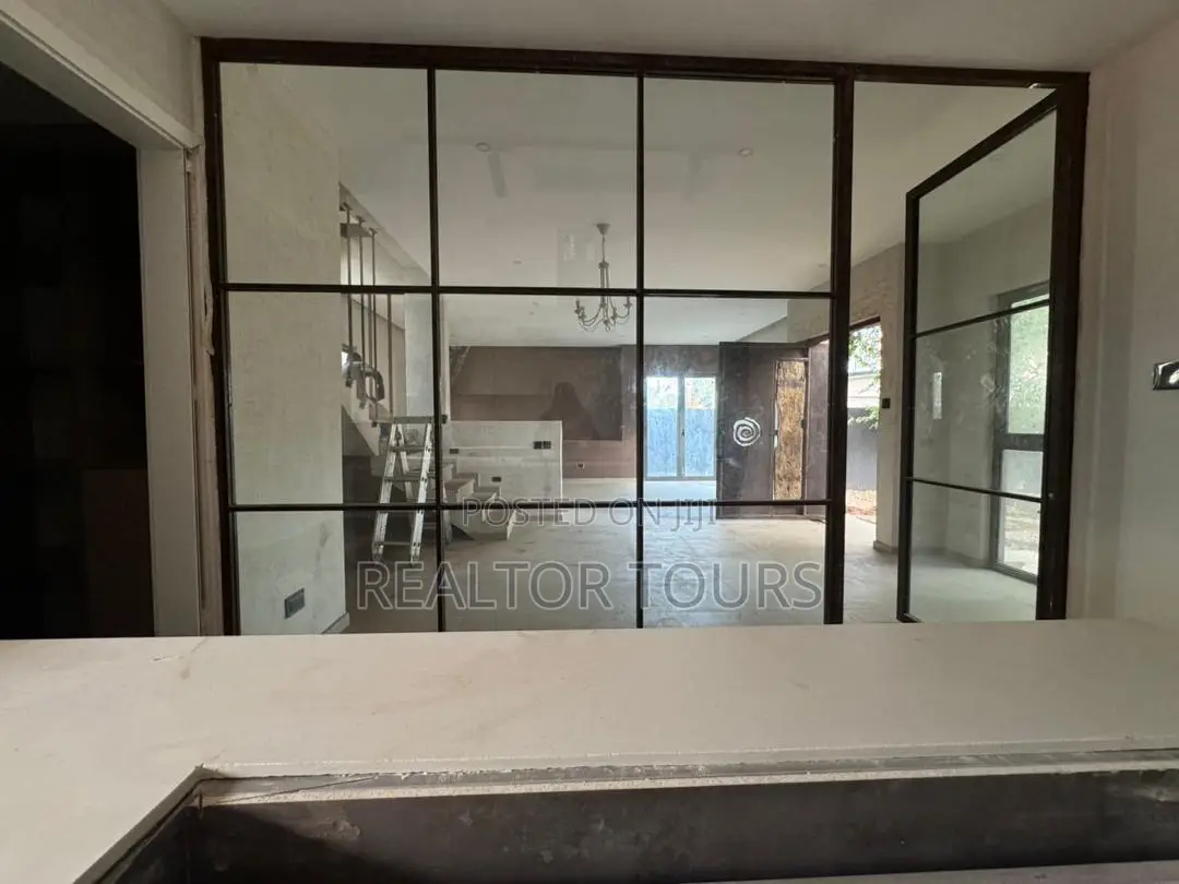 4bdrm House in Labone Junction for rent