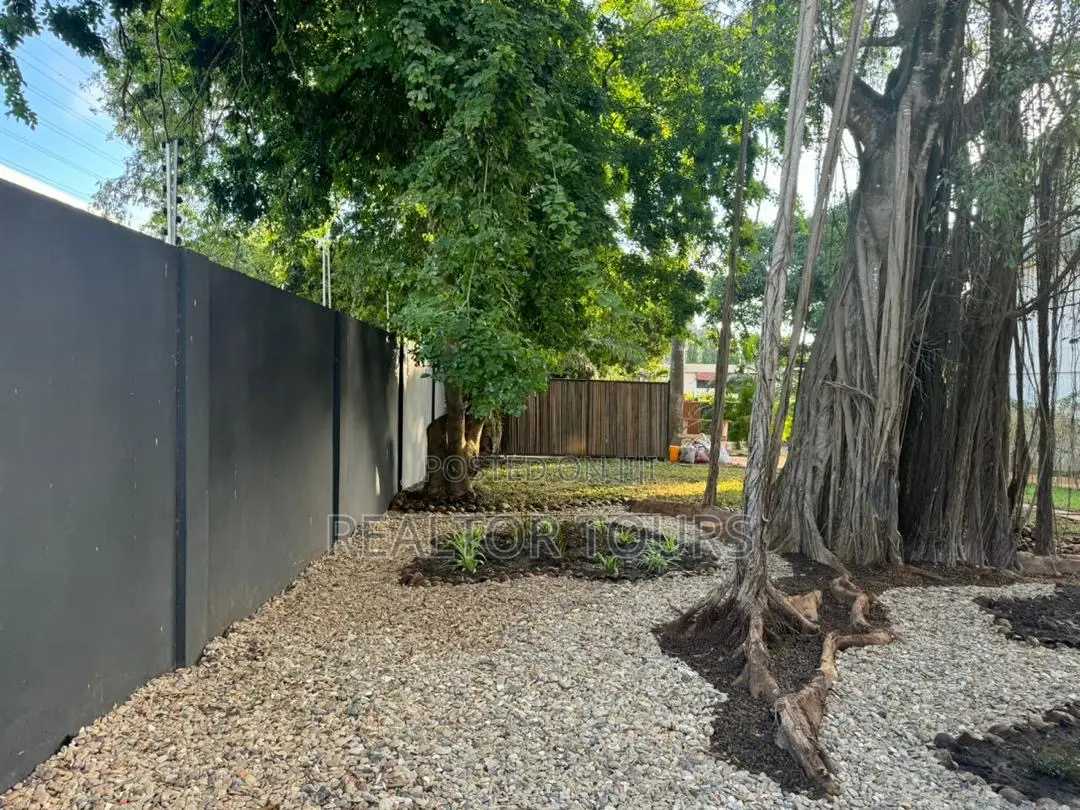 4bdrm House in Labone Junction for rent