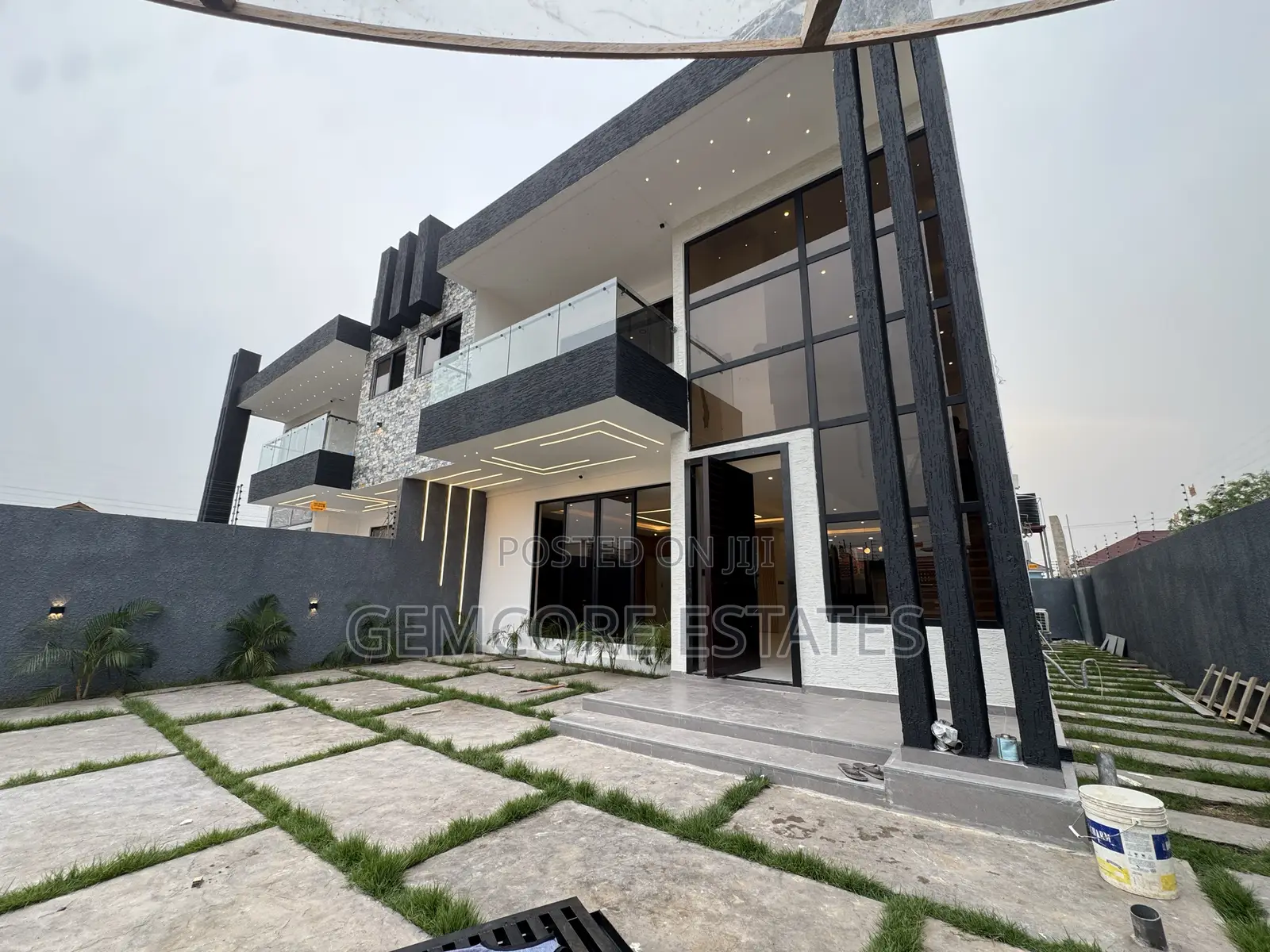 4bdrm House in American House, East Legon for sale