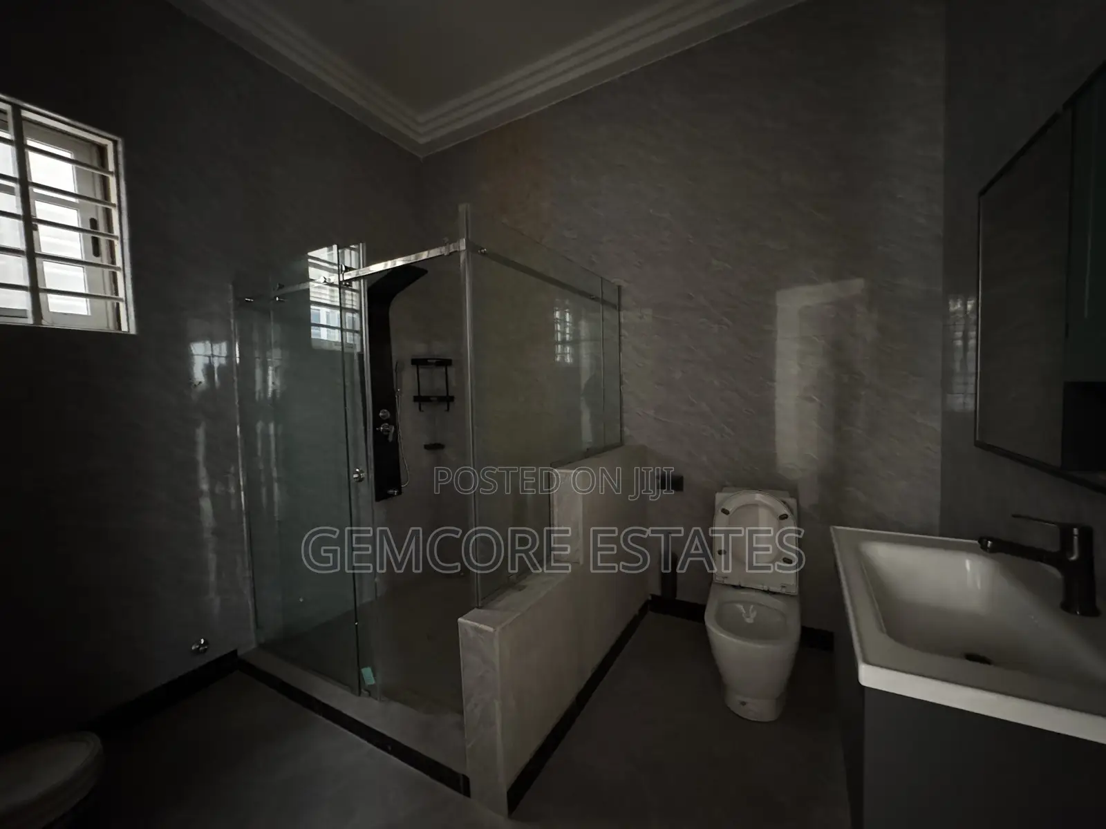4bdrm Townhouse/Terrace in East Legon Hills, Adjiriganor for sale