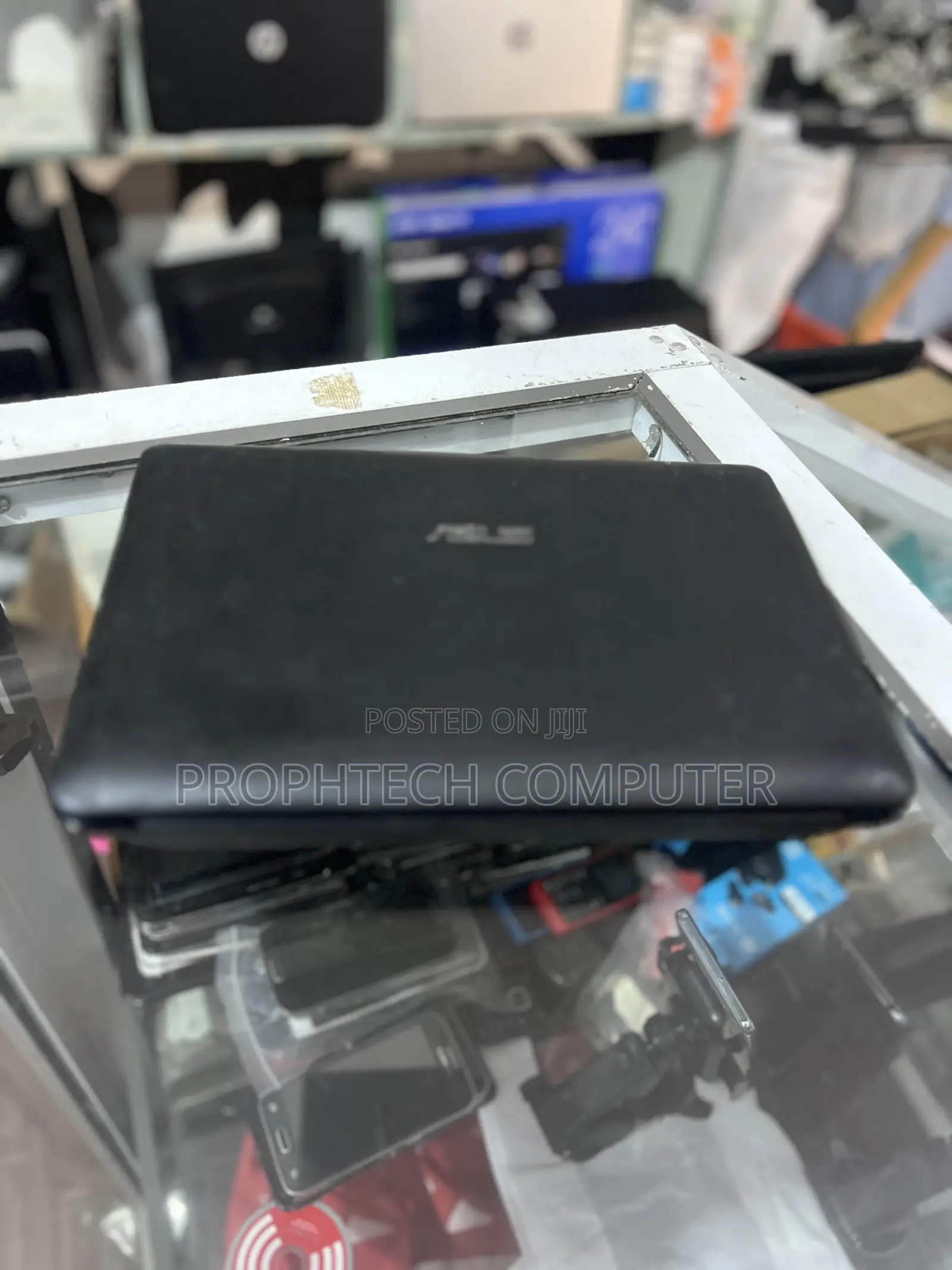 Laptop Asus 2GB Intel Atom HDD 160GB