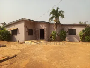 4bdrm House in Santasi Nkoransa, Kumasi Metropolitan for sale