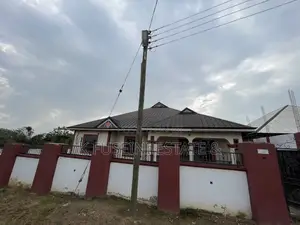 6bdrm House in K Fuseini Estate, Kumasi Metropolitan for sale