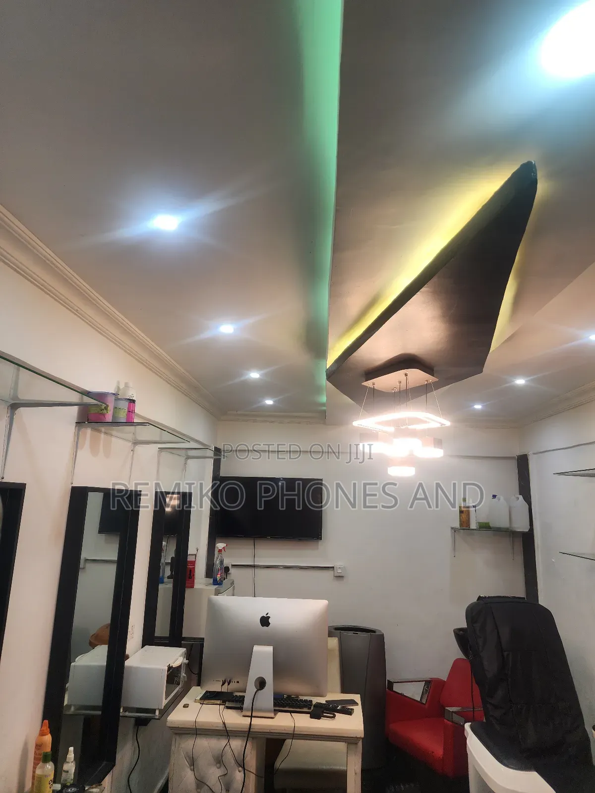 Professional Hairdresser Wanted