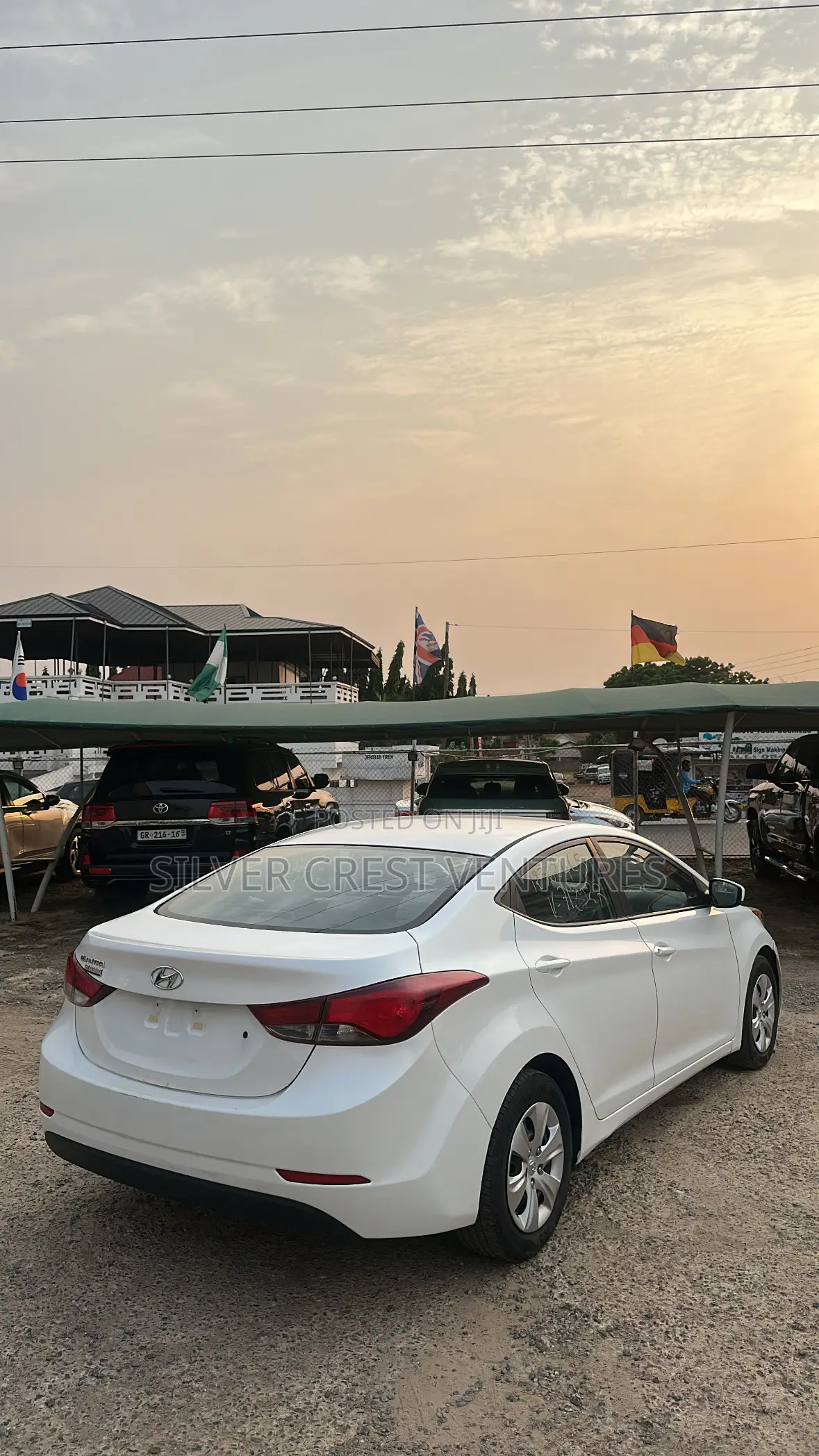 Hyundai Elantra SE Sedan FWD (1.8L 4cyl 6M) 2016 White