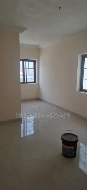 4bdrm House in Tema Community 10 for rent