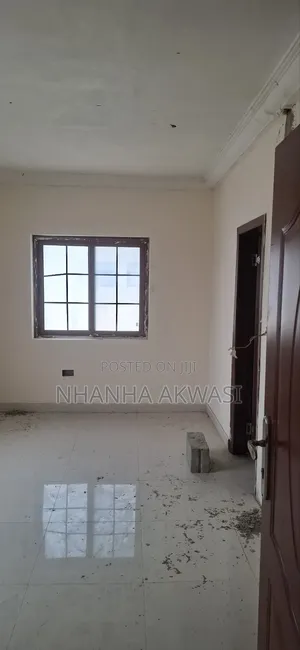 4bdrm House in Tema Community 10 for rent