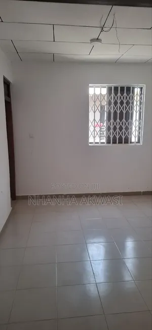 4bdrm House in Tema Community 10 for rent
