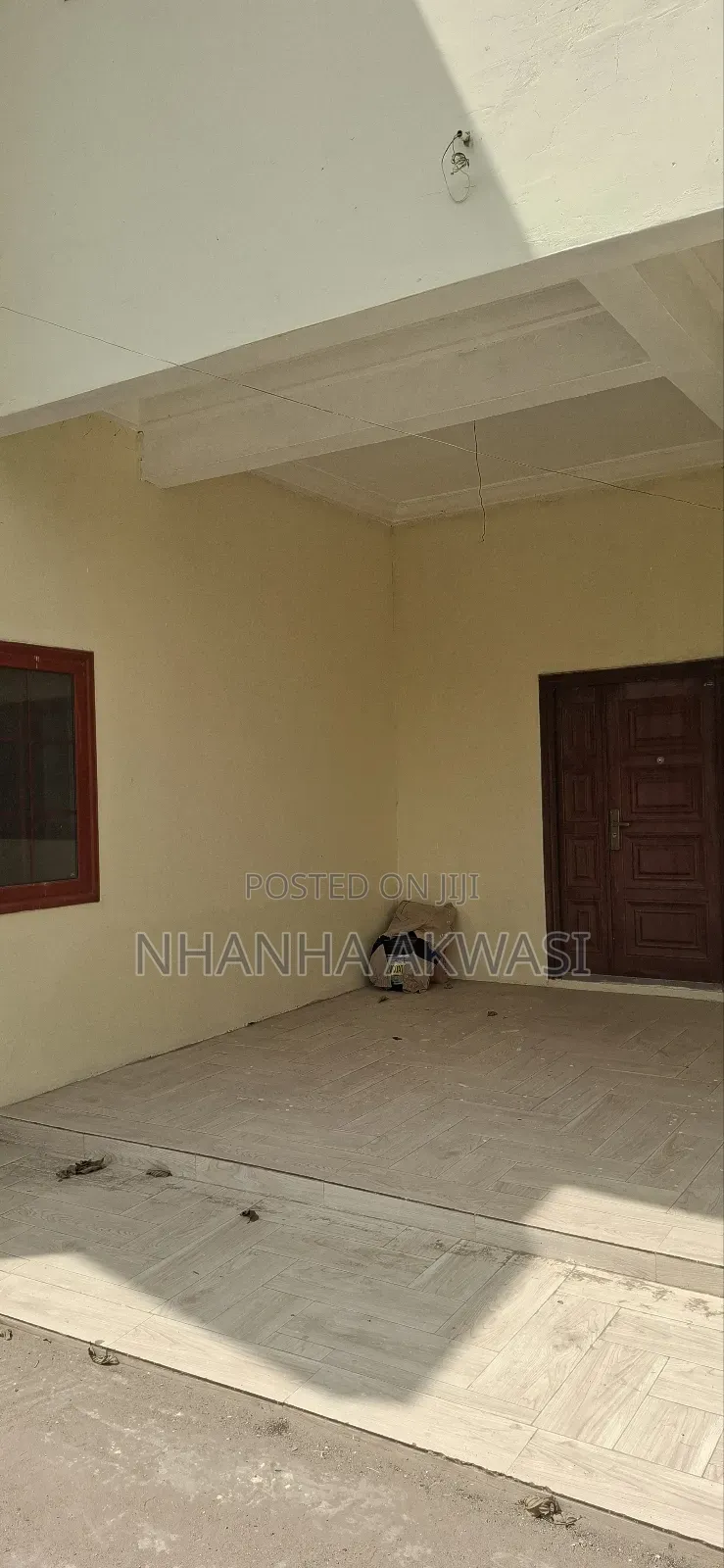 4bdrm House in Tema Community 10 for rent
