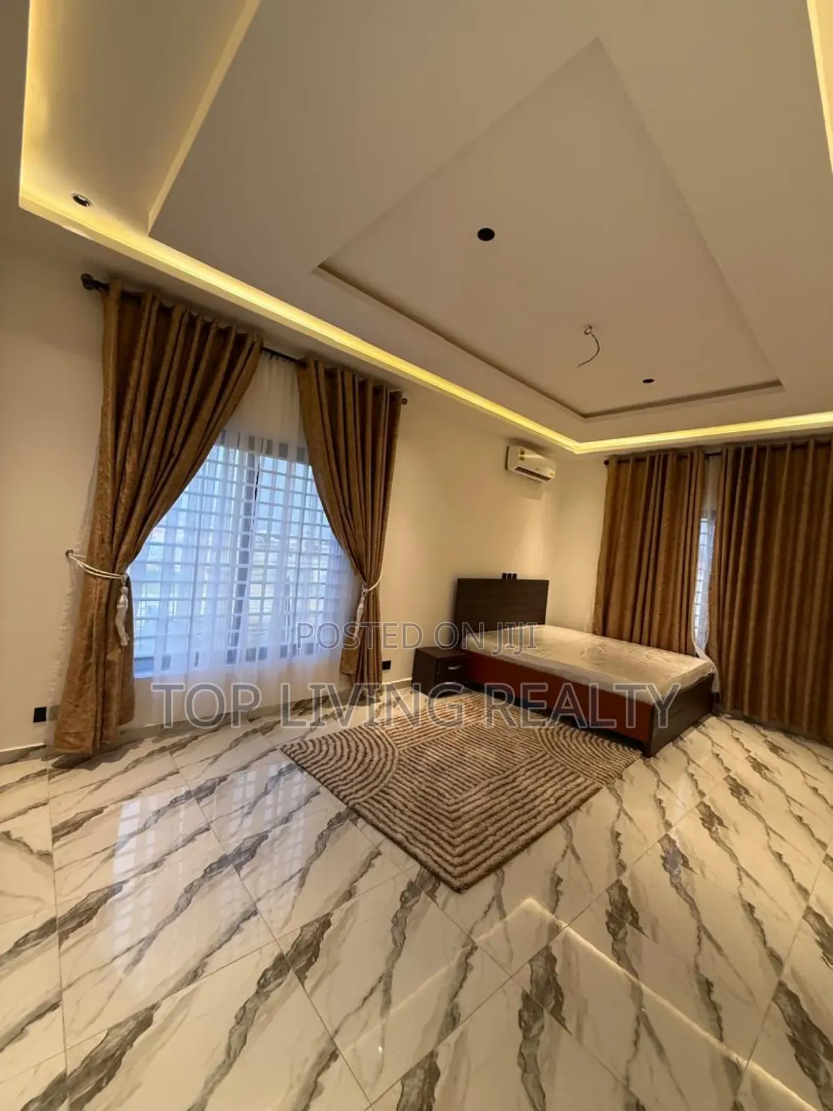 Furnished 4bdrm Townhouse/Terrace in Police City, Ashaley Botwe