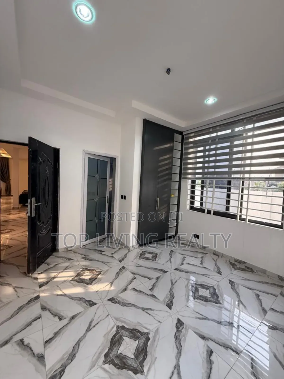 Furnished 4bdrm Townhouse/Terrace in Police City, Ashaley Botwe