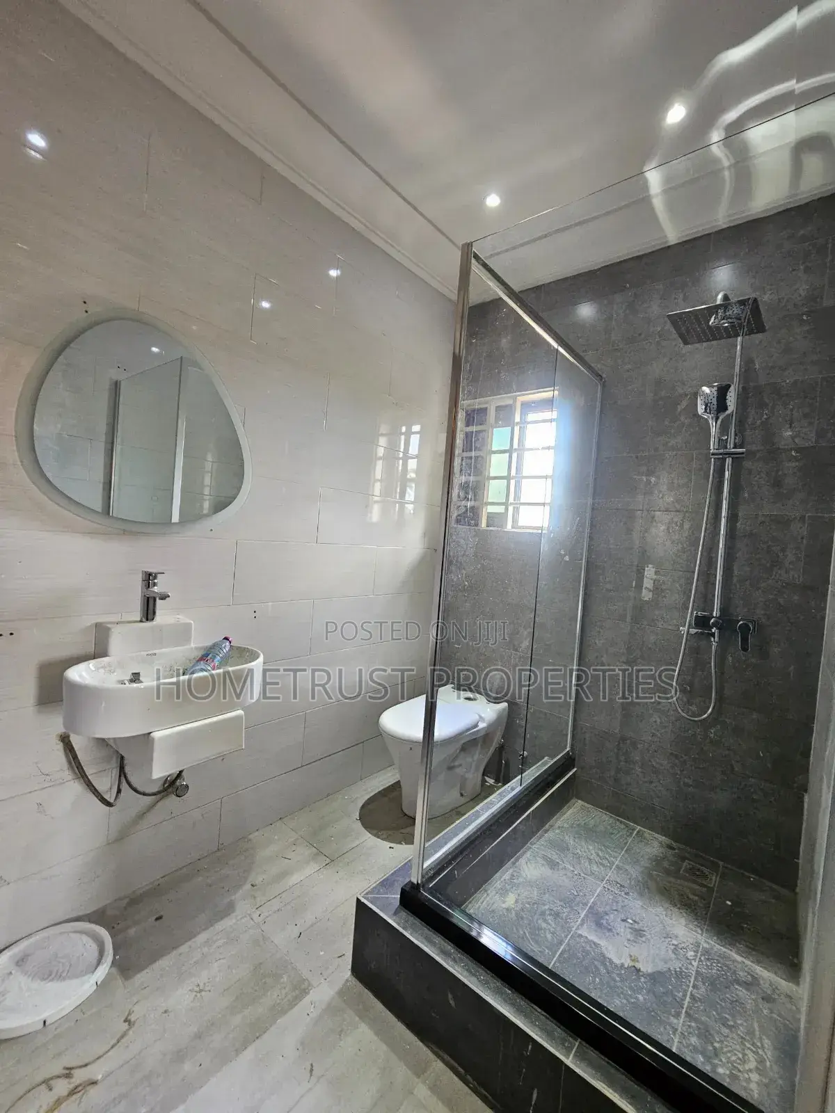 4bdrm Duplex in Hometrust Properties, Madina for sale