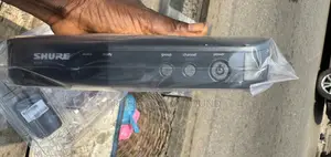 Shure BLX Wireless Combo System With a Pga31 Headset Microphone.