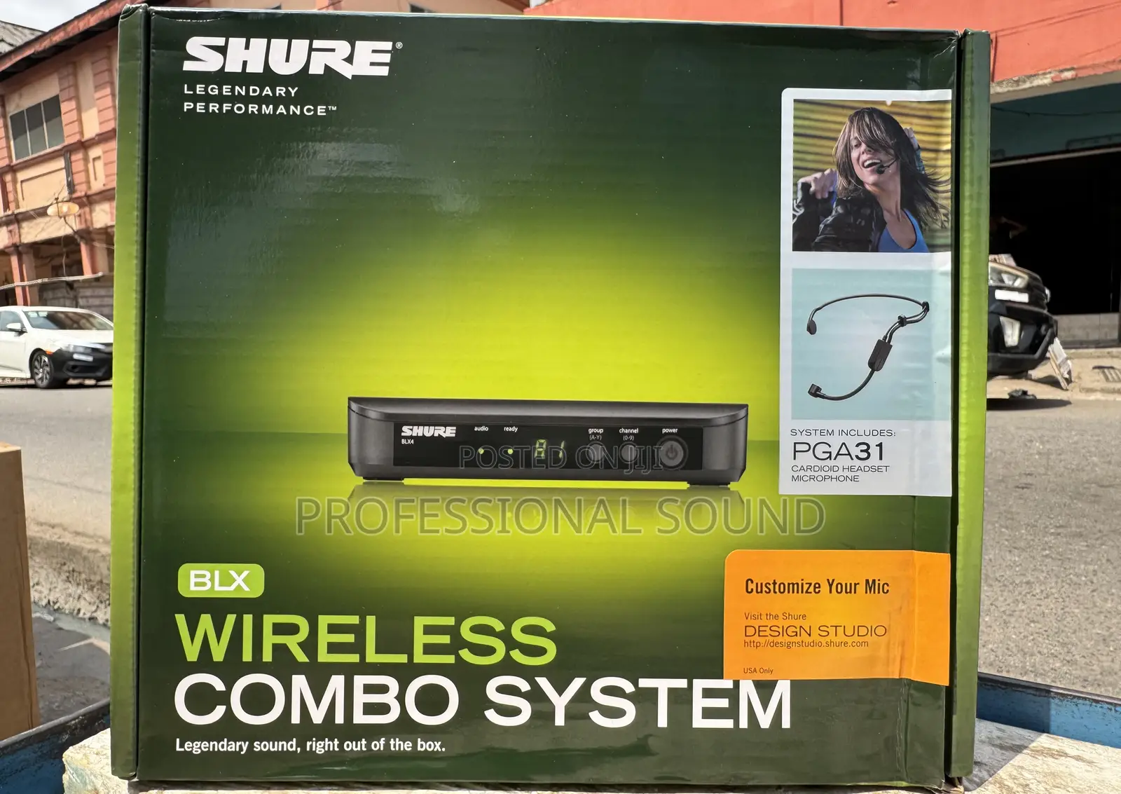 Shure BLX Wireless Combo System With a Pga31 Headset Microphone.
