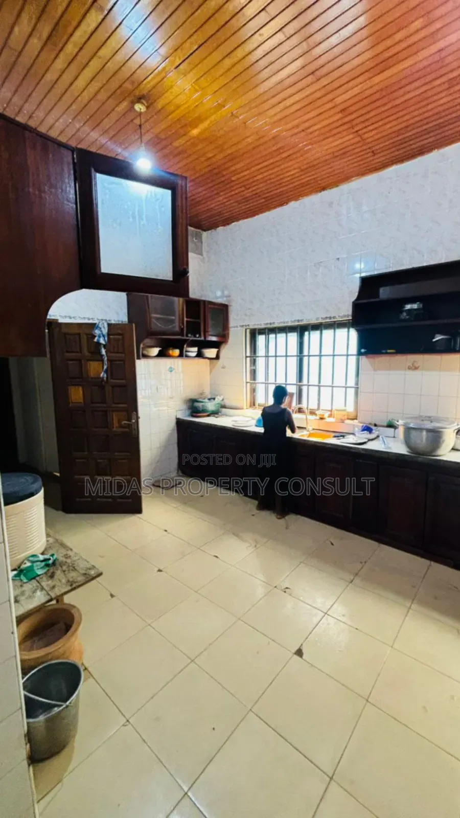 6bdrm House in Musuku, Kwabenya for rent