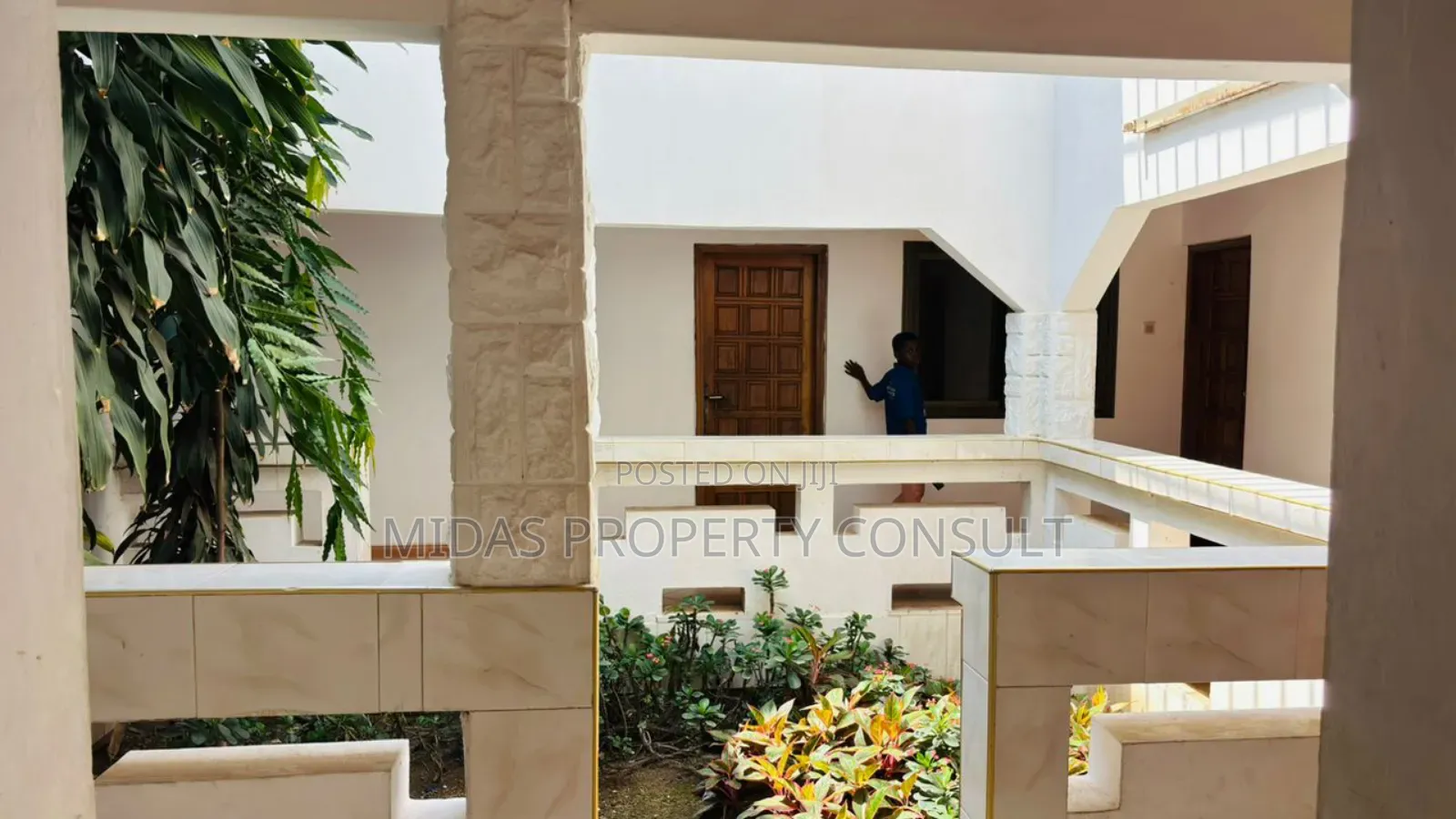 6bdrm House in Musuku, Kwabenya for rent