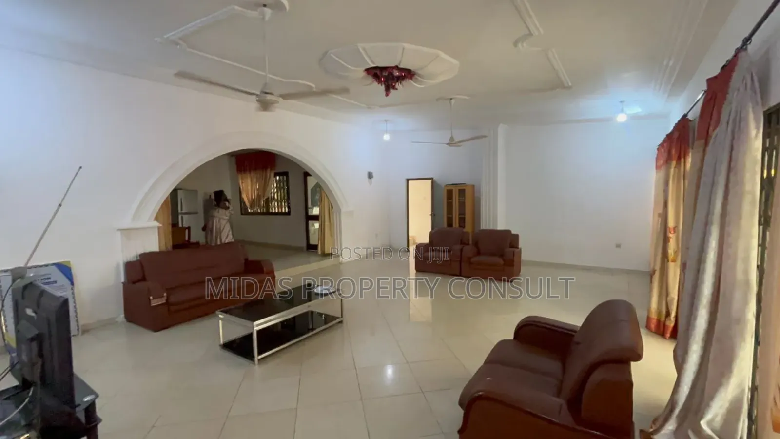 6bdrm House in Musuku, Kwabenya for rent