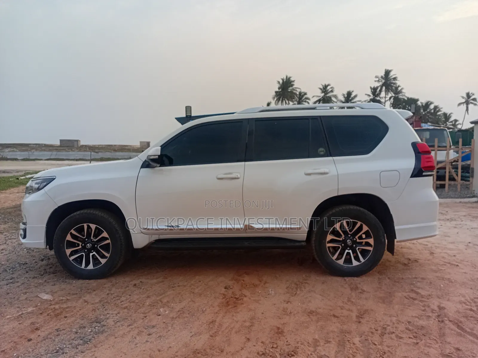Toyota Land Cruiser Prado 2.7 2017 White