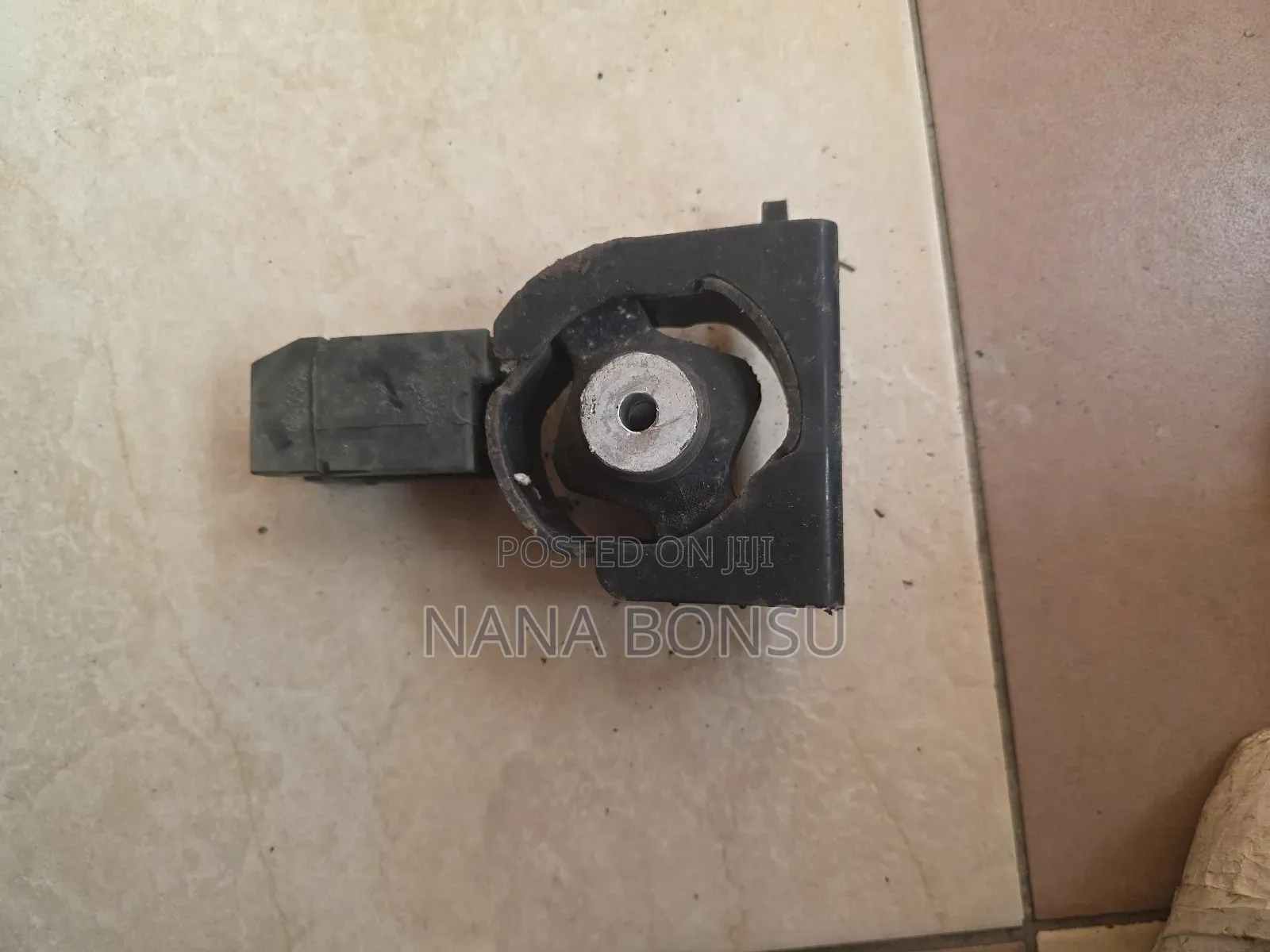 Toyota Voxy Engine /Gear Box Seats
