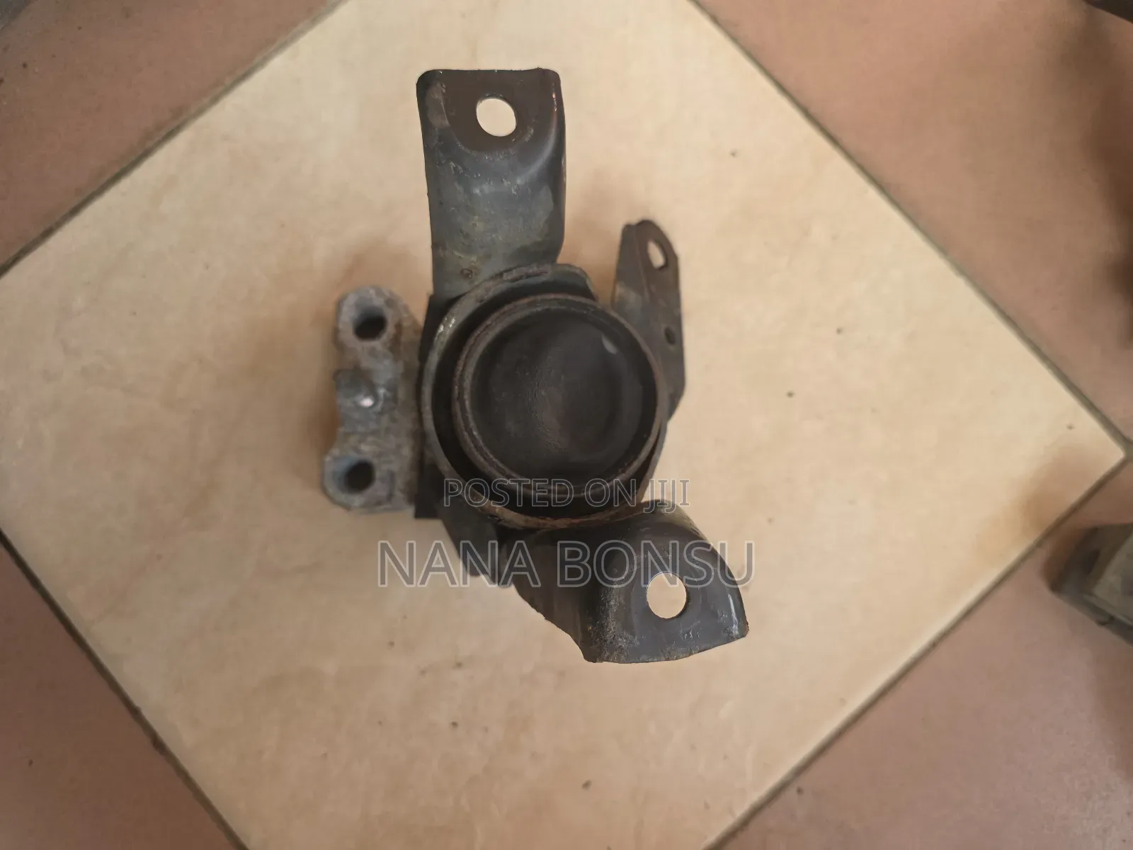 Toyota Voxy Engine /Gear Box Seats