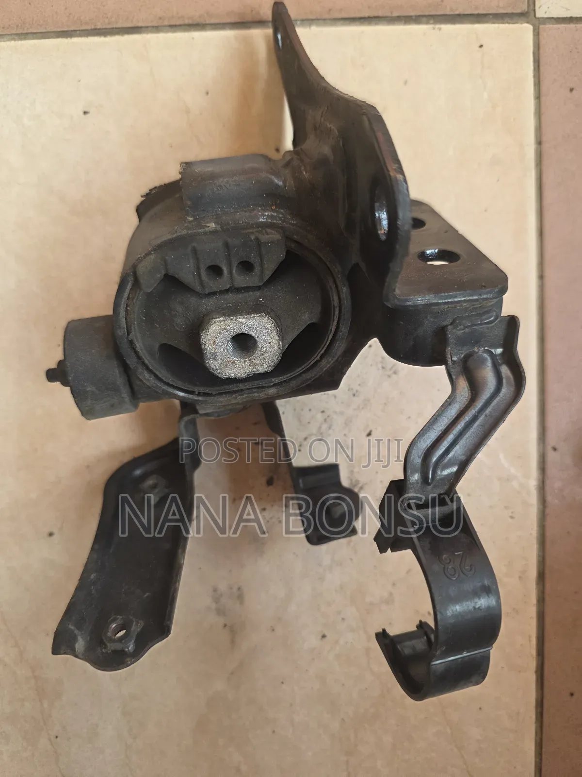 Toyota Voxy Engine /Gear Box Seats