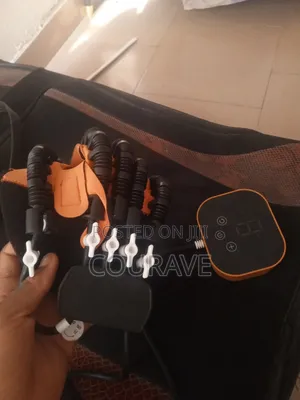 Réhabilitation Robot Gloves for Stroke Recovery Hand Function