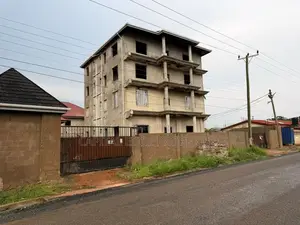 3bdrm House in Lake Side Estate for sale