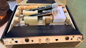 Shure Slxd4d 2-in-1 Digital Wireless Micophone