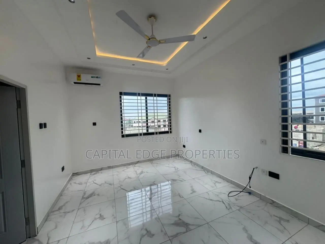 4bdrm Duplex in East Legon for sale