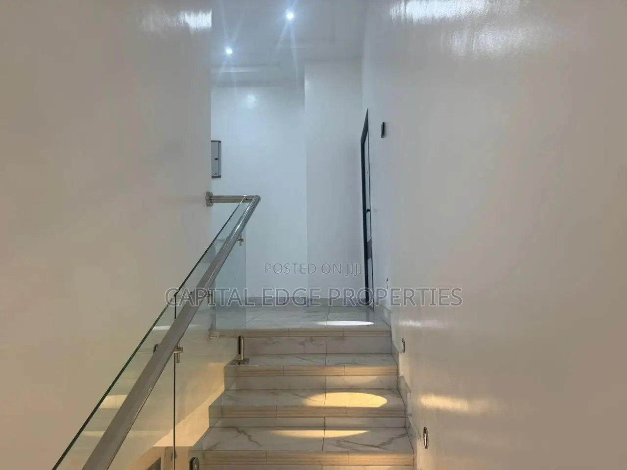4bdrm Duplex in East Legon for sale