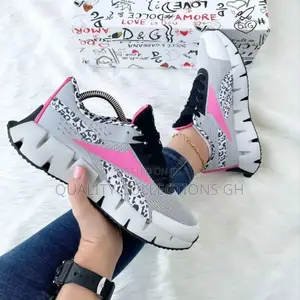 Reebok Silk Sneaker