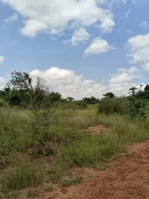 17 Plots With 6 Bedrooms Duplex and Warehouse for Sale at Nsawam
