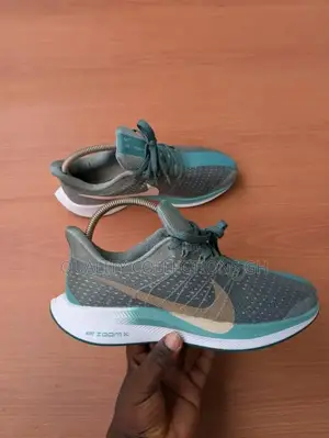 Nike Zoom 35 Pegasus Turbo Sneakers
