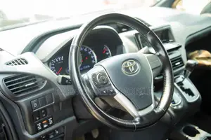 Toyota Voxy 2016 Blue