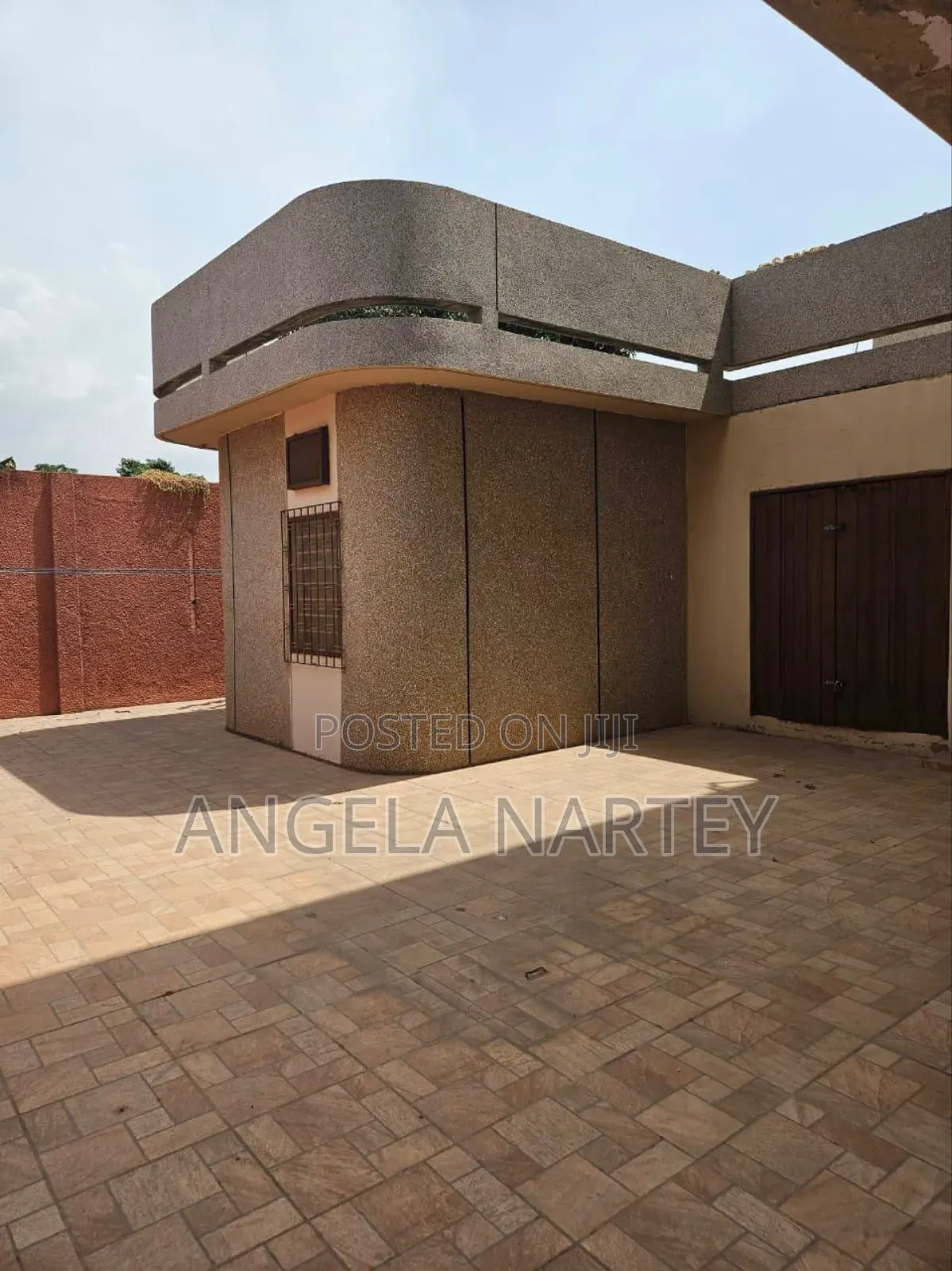 7bdrm House in Achimota for sale