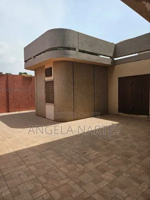 7bdrm House in Achimota for sale