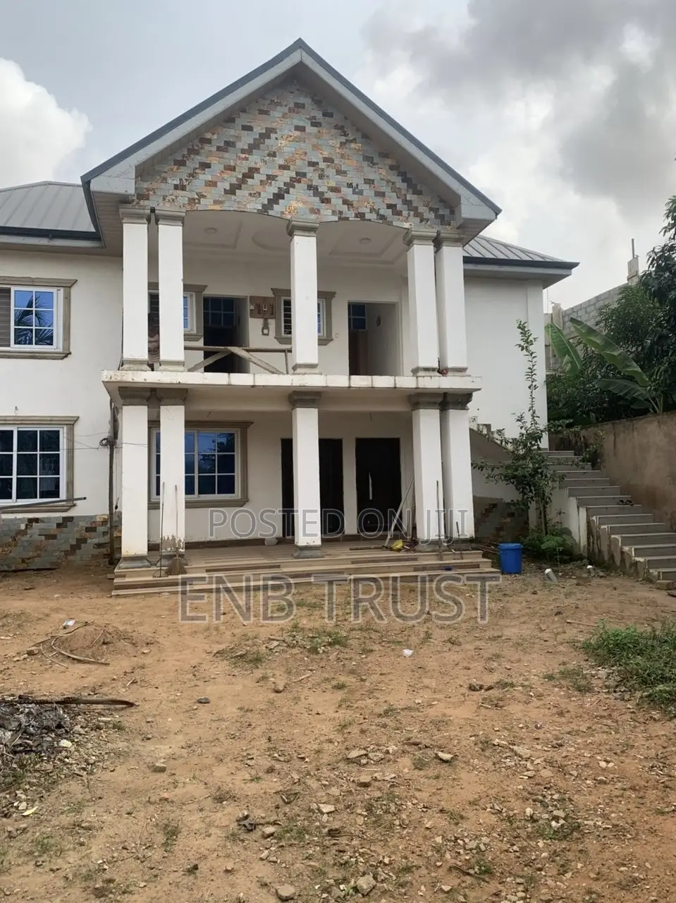 7bdrm Duplex in Pokuase for sale