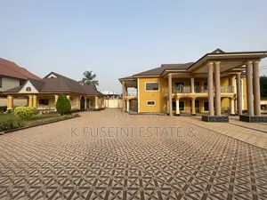 7bdrm House in K Fuseini Estate, Kumasi Metropolitan for sale