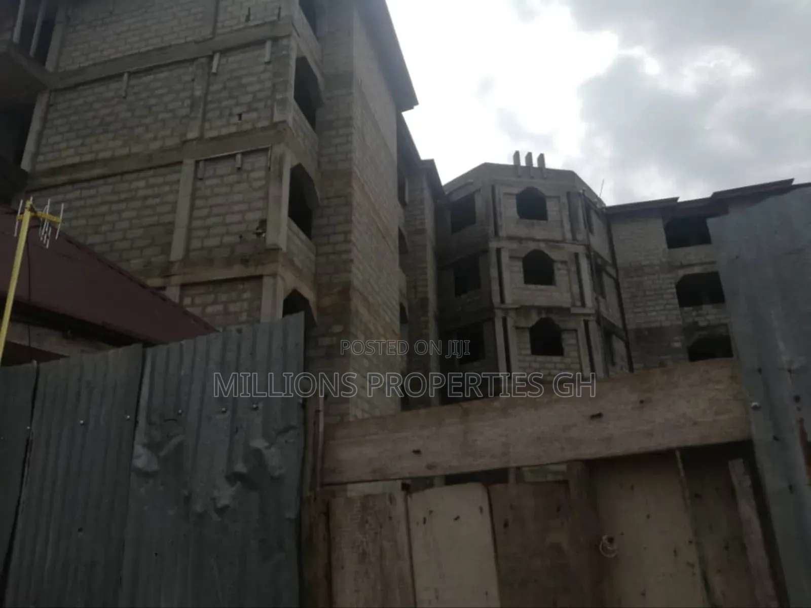 Hostel 100 Rooms Knust Ayeduase