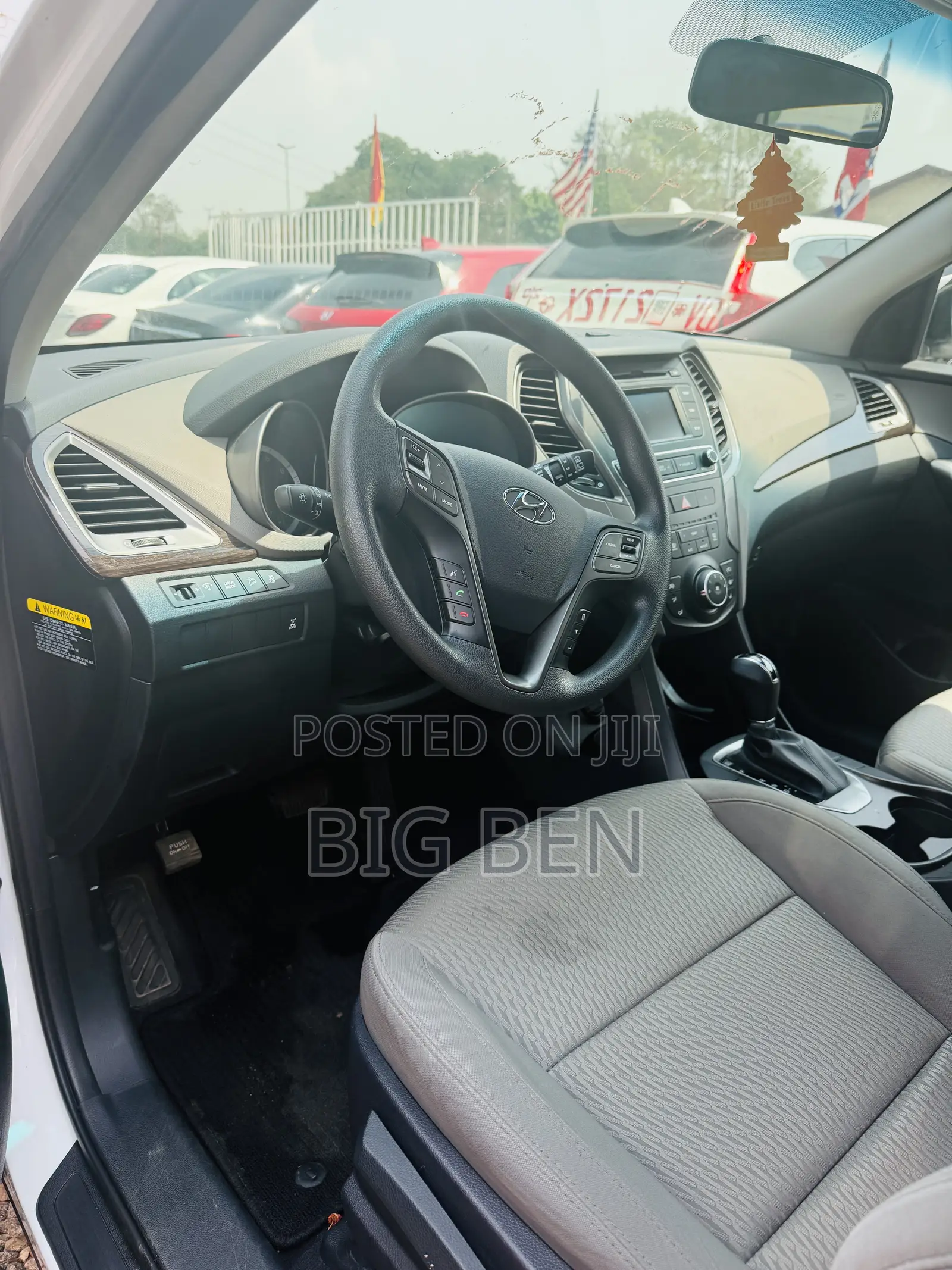 Hyundai Santa Fe SE AWD 2018 White