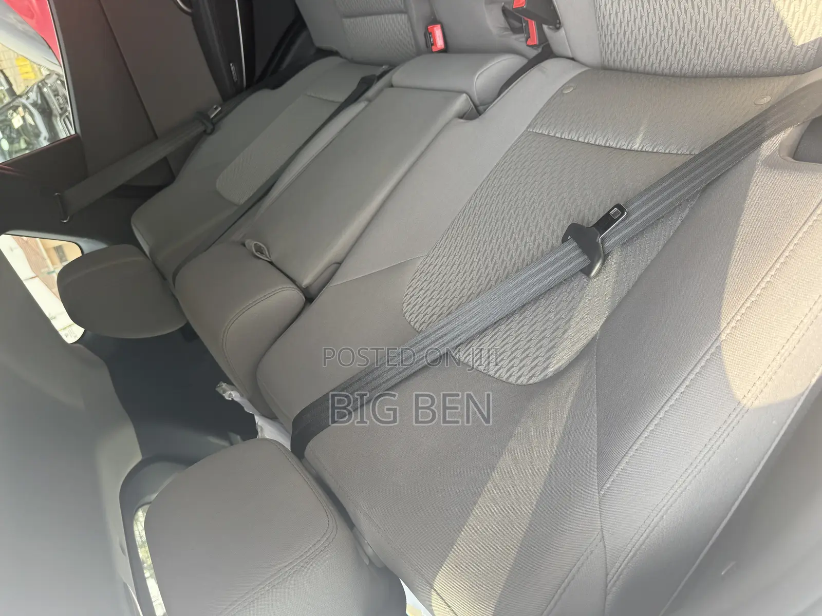 Hyundai Santa Fe SE AWD 2018 White