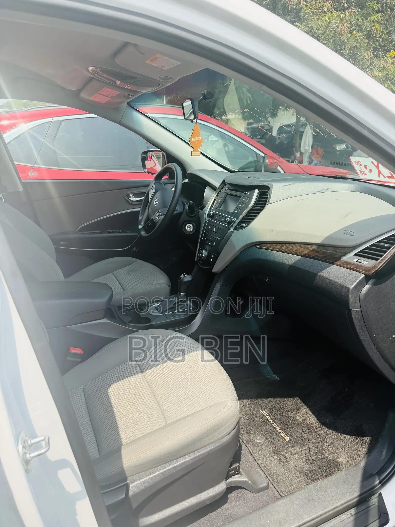 Hyundai Santa Fe SE AWD 2018 White