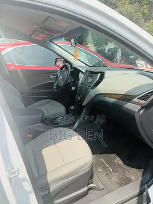 Hyundai Santa Fe SE AWD 2018 White