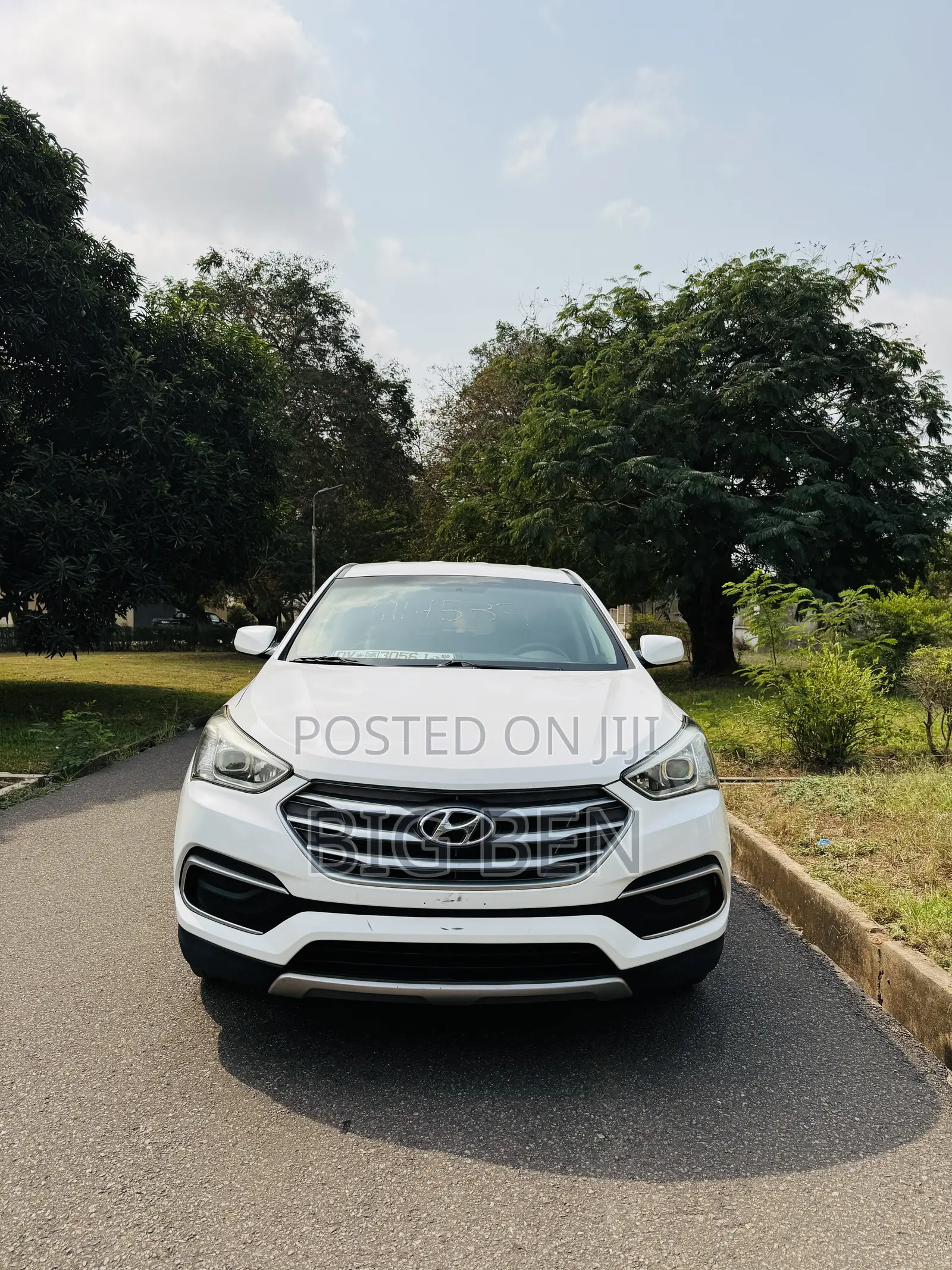 Hyundai Santa Fe SE AWD 2018 White
