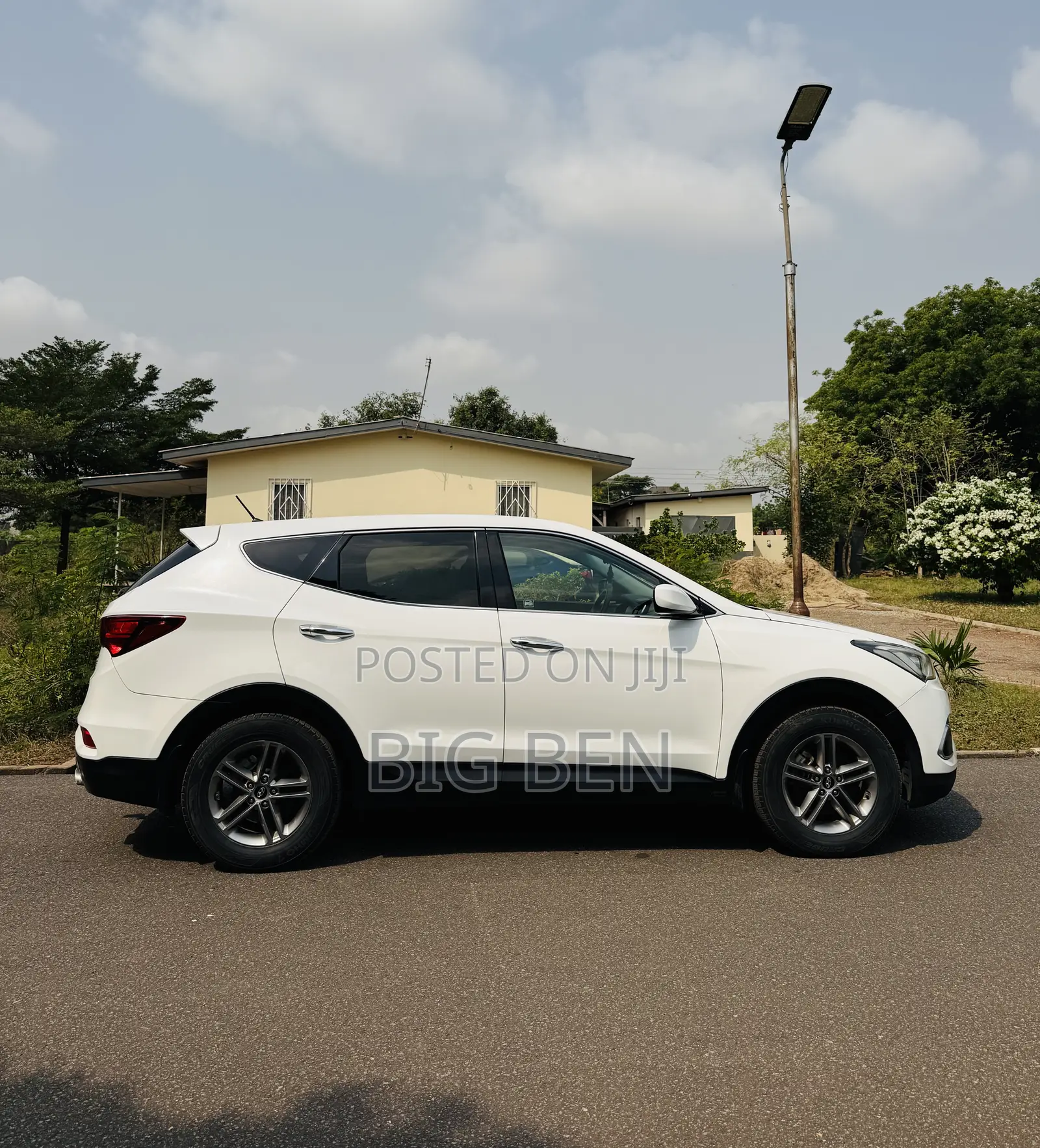 Hyundai Santa Fe SE AWD 2018 White