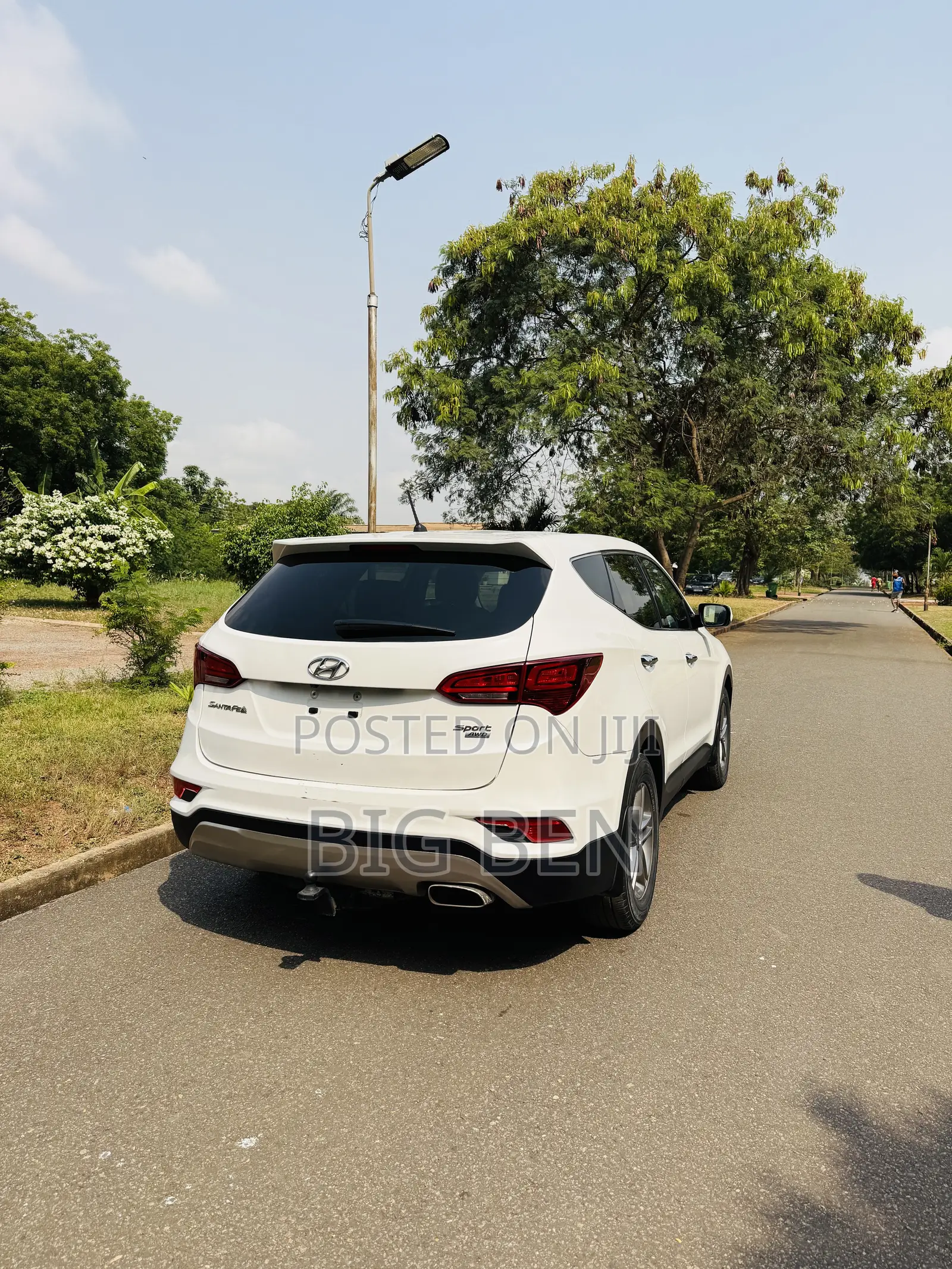 Hyundai Santa Fe SE AWD 2018 White