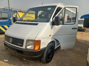 Volkswagen LT 2000 White